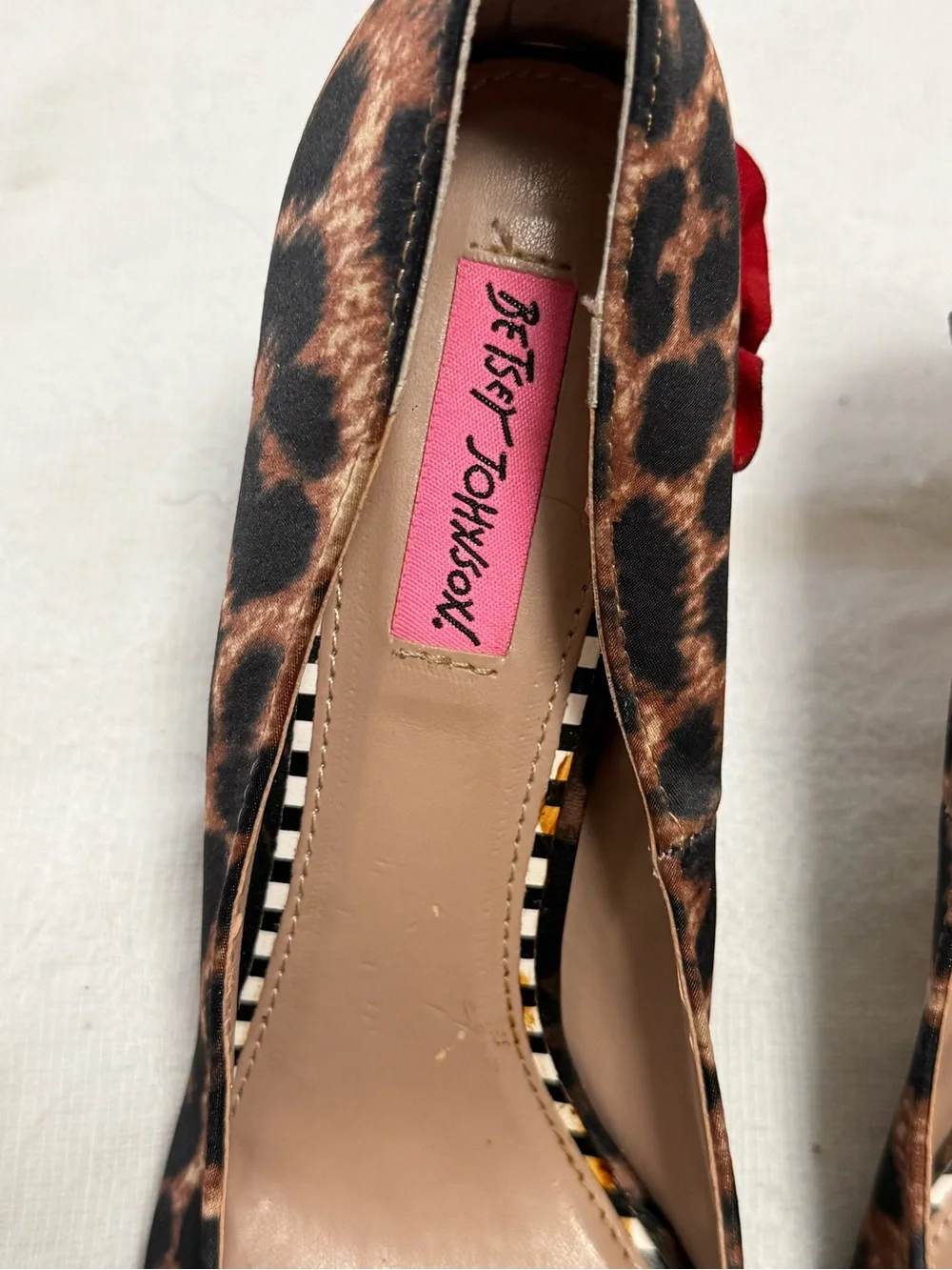Betsey Johnson Harbur Leopard Ruffle Stiletto Pumps Women’s 8.5 Pinup rockabilly